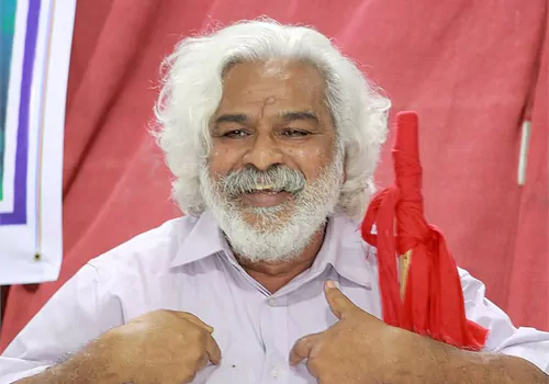 గద్దర్ తో పాటు మరో ముగ్గురు సినీ గేయ రచయితలకి కోటి రూపాయిలు.. జై తెలంగాణ