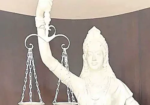 politicians financial