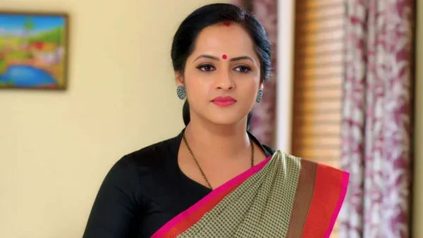 ఇష్టం వచ్చినట్టు బ్రతుకుతున్నారు అడగడానికి లేదు.. జ్యోతి పూర్వజ్ సంచలన కామెంట్స్! ఇష్టం వచ్చినట్టు బ్రతుకుతున్నారు అడగడానికి లేదు.. జ్యోతి పూర్వజ్ సంచలన కామెంట్స్!
