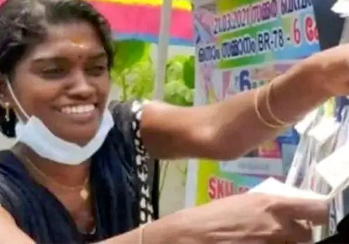  kerala woman deserves to be praised for her honesty