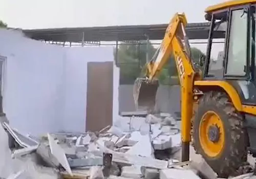 A hydra that does not go to the poor