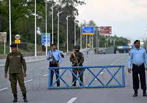 అగ్రరాజ్యం అధీనంలో ఇస్లామాబాద్.. ఏం జరుగుతోంది?