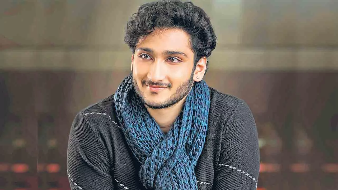 next-img