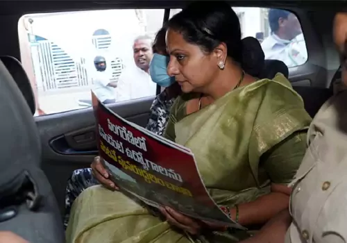 కల్వకుంట్ల కవిత అరెస్టు