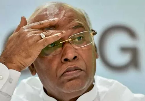 congress president mallikarjun kharge fell ill