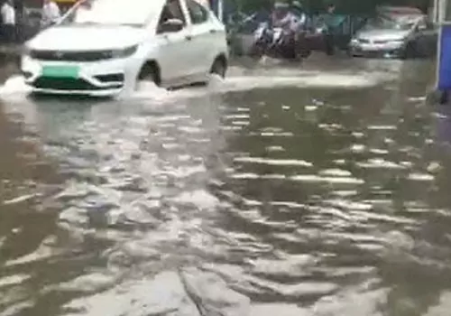 rain havoc in kolkata