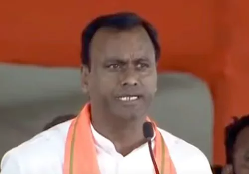 kamalamparty tenssion in munugodu