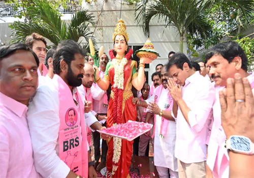 పోరాటాల గడ్డ ఓరుగల్లుకు కదిలిన గులాబీ దండు..కేసీఆర్ స్పీచ్‌పైనే సర్వత్రా ఉత్కంఠ