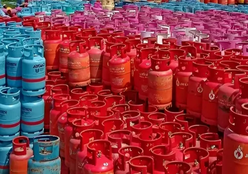 శ్రీలంక ప్రజలపై గ్యాస్ ‘బండ’