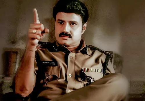 రీ రిలీజ్‌ ఇలా కూడా చేస్తారా.. ఇది బాలయ్యకే సాధ్యమంటున్న ఫ్యాన్స్‌!