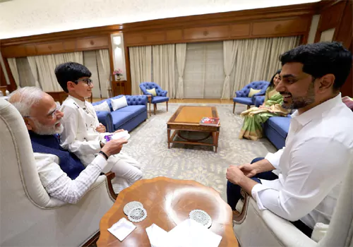 lokesh meet modi with family