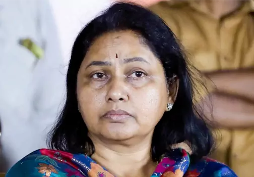 maganti followers non cooperation to sunitha