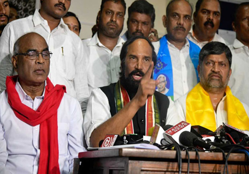 Congress dharna in front of CBI office