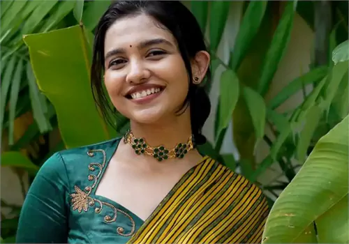 ఆ రోజు ఫ్యాన్ గా అల్లు అర్జున్ ఇంటికి వెళ్ళాను..ప్రేమలు హీరోయిన్