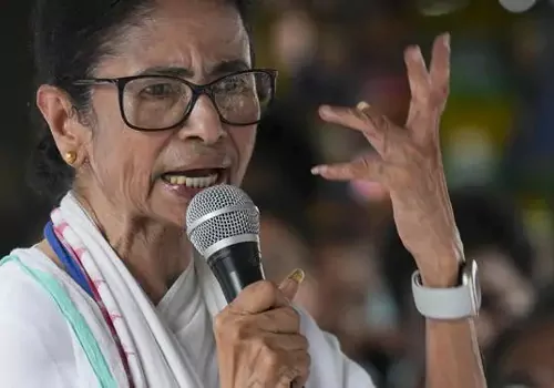 తృణమూల్‌లో చారిత్రక తిరుగుబాటు సంకేతం ఏంటి?