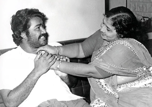 Mohanlal mother passed away
