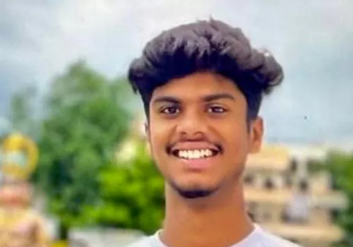  బీటెక్ విద్యార్థి దారుణ హత్య