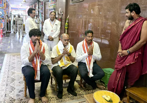 ntr son nadamuri ramakrishna prayes vijayawada durgamma