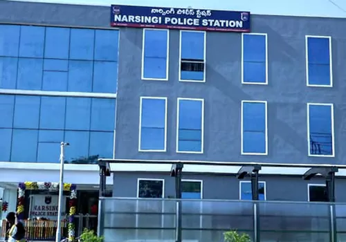  నార్సింగి సీఐపై సైబరాబాద్ కమిషనరేట్‌లో  మహిళ ఫిర్యాదు