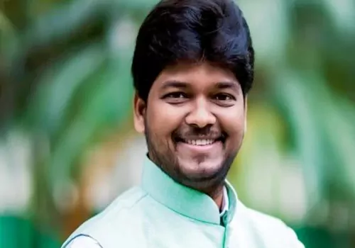 naveen yadev ahead after 5rounds counting