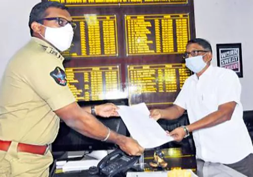 ys viveka murder case pa krishna reddy complaint cuddapa sp