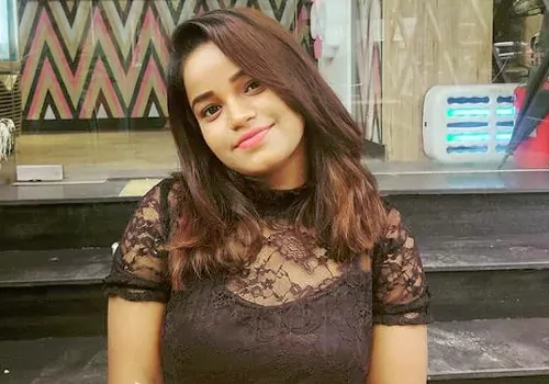 దుబాయ్ లో గోల్డ్ ఇంత చీపా!