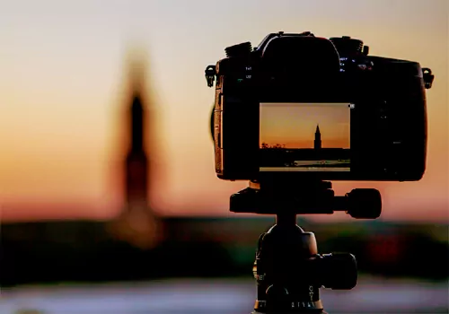 You can also take pictures like filmmakers
