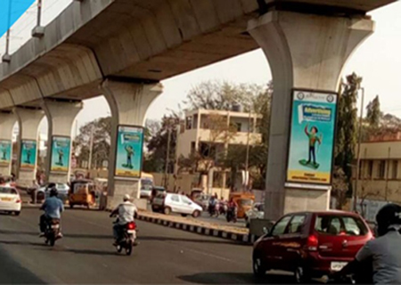 metro pillar accident