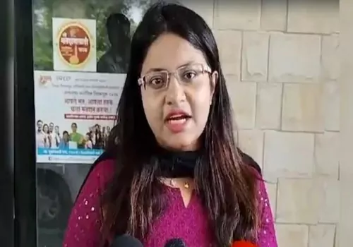 పూజా ఖేడ్కర్‌‌కు సుప్రీంకోర్టు కీలక ఆదేశాలు