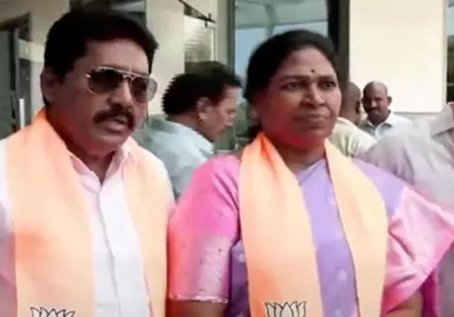 poyhula sunitha joins kamalam party