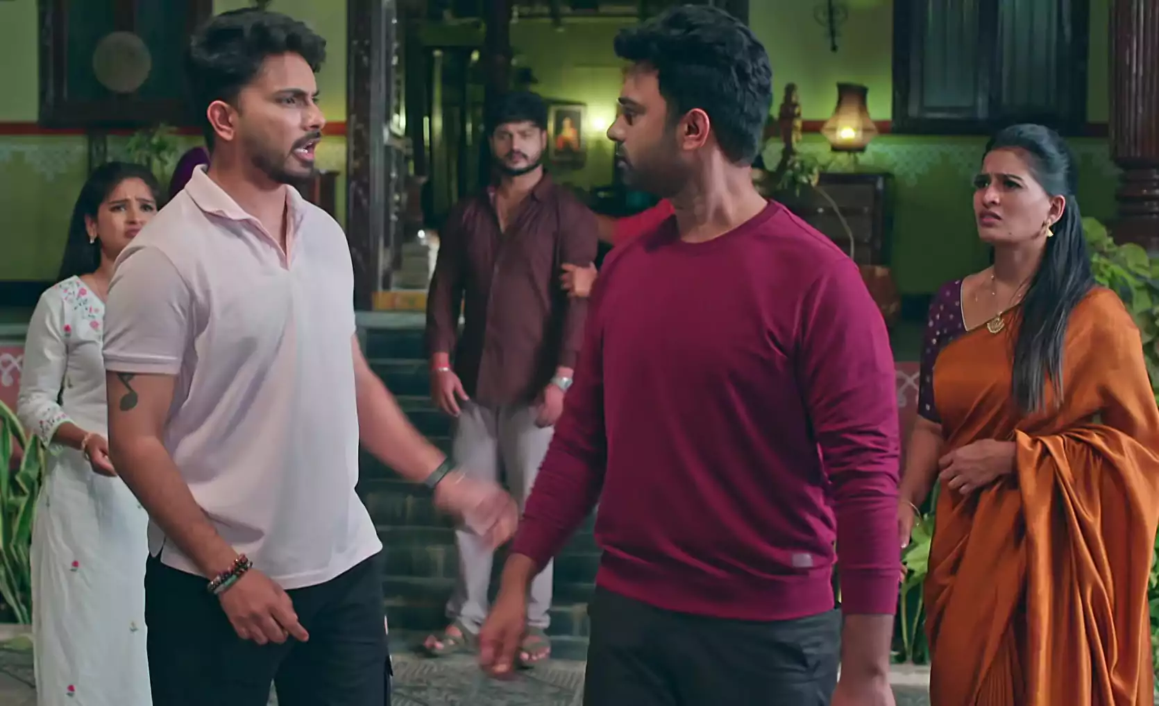 Illu illalu pillalu : చందు ప్రాణాలు తీయబోయి ప్రేమను బలి చేసిన భాగ్యం.. సీరియల్‌లో పెను సంచలనం!