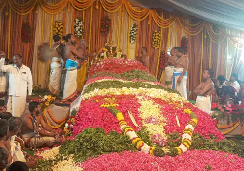 ఒంటిమిట్టలో కన్నులపండువగా పుష్పయాగం