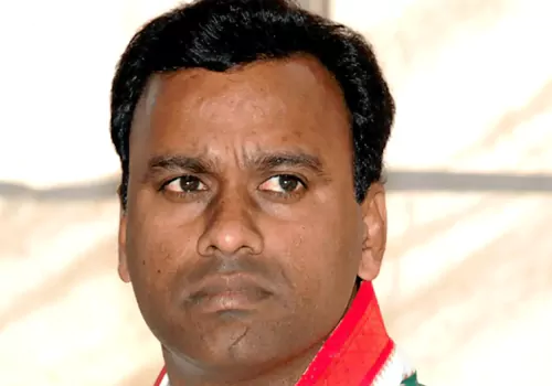 యాదగిరిగుట్ట ధర్మకర్తల మండలిపై కోమటిరెడ్డి రాజగోపాల్ రెడ్డి  ఆగ్రహం