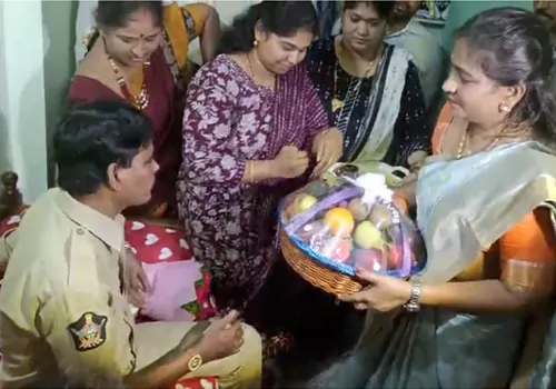 vangalapudi anitha tied rakhi to police perdonnal on rakshabandhan day