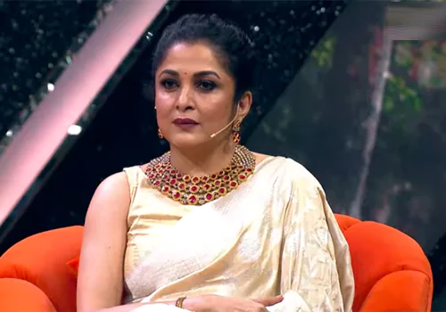 అందానికి ఆధార్ కార్డు ఆమె...ఆమెలో ఉన్నది బ్యూటీ వైరస్ ...