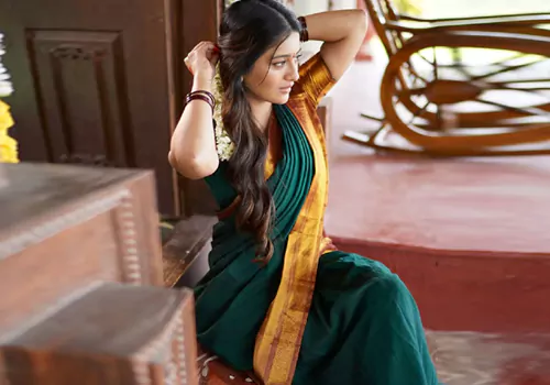 heroine rashi love with lecturer