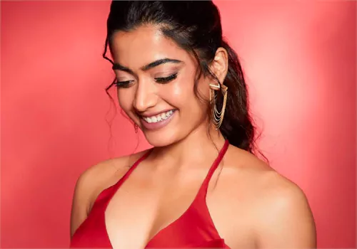 పుష్ప 2 దెబ్బకి రష్మిక మూవీ ఫిబ్రవరి 14 కి వాయిదా  