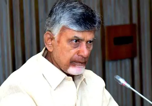 chandrababu naidu orders officials to submit preliminary report on property damage to  center