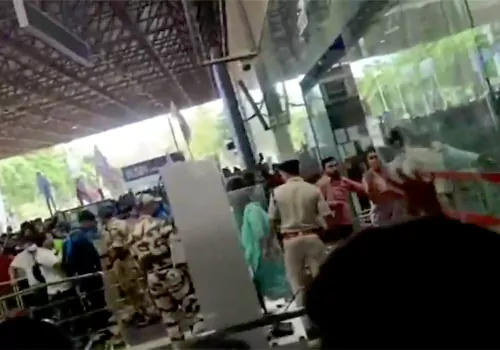 roja deeds in airport attracts criticism from every corner