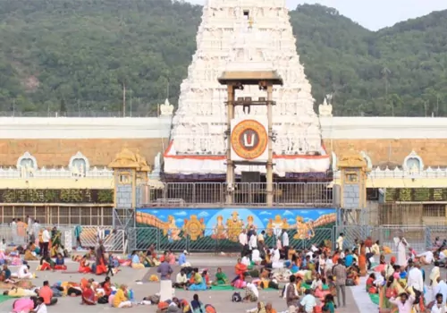 తిరుమలలో తగ్గిన భక్తుల రద్దీ