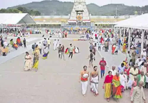 devotees rush continue in tirumala