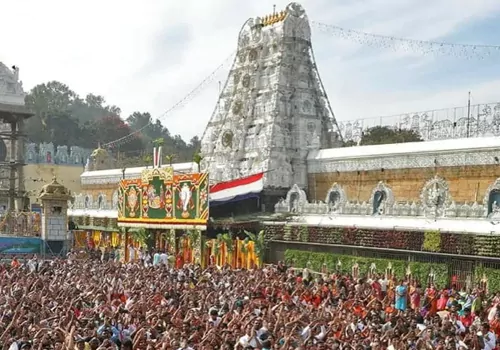 rush in tirumala continue