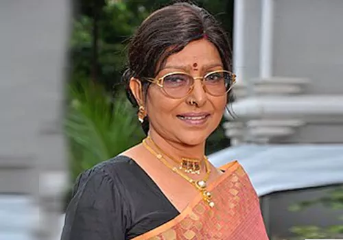 jc daniel award to actress sarada