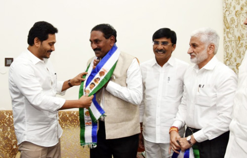 senior TDP leader joins ysrcp