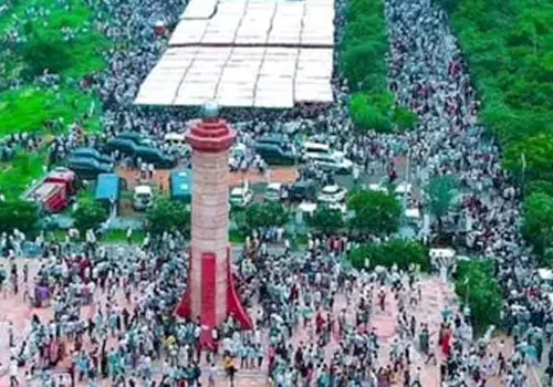 ప్రత్యేక రాష్ట్ర నినాదంతో కదం తొక్కిన ఐదు రాష్ట్రాల గిరిజనం.!