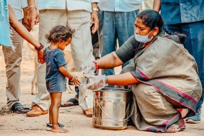 mla sethakka cry on maoist haribhushan death