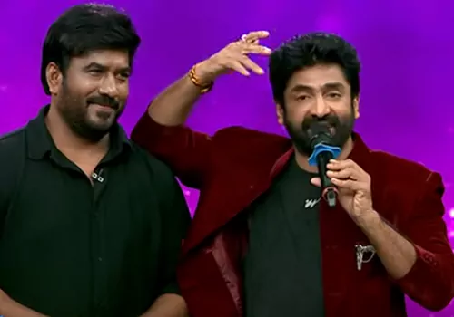 ఫంక్షన్స్ లో దొంగతనంగా వెళ్లి తినేవాళ్ళం...
