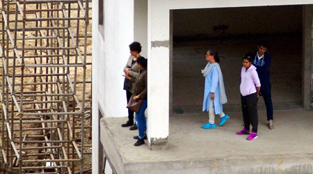  Sonia Gandhi Priyanka