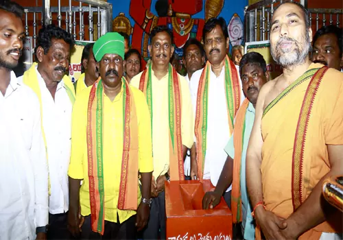 kesineni chinni perform special pujas