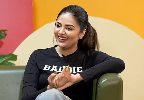 నాగార్జున కంటే నేనే బాగా హోస్ట్ చేసేదాన్ని